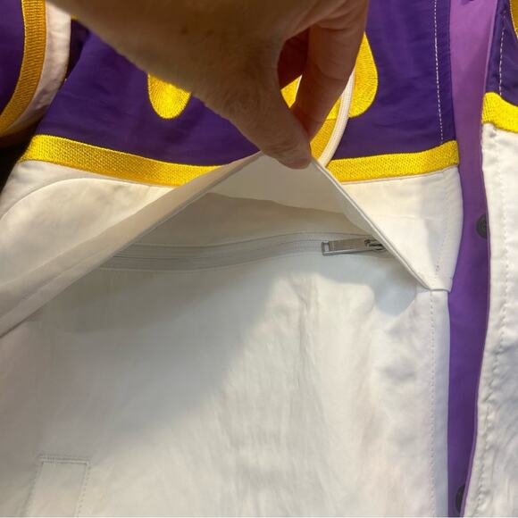 Nike Ambush LA Lakers Spellout NBA Jacket Coat Puffer Zip Button White NWT Med - Picture 7 of 14